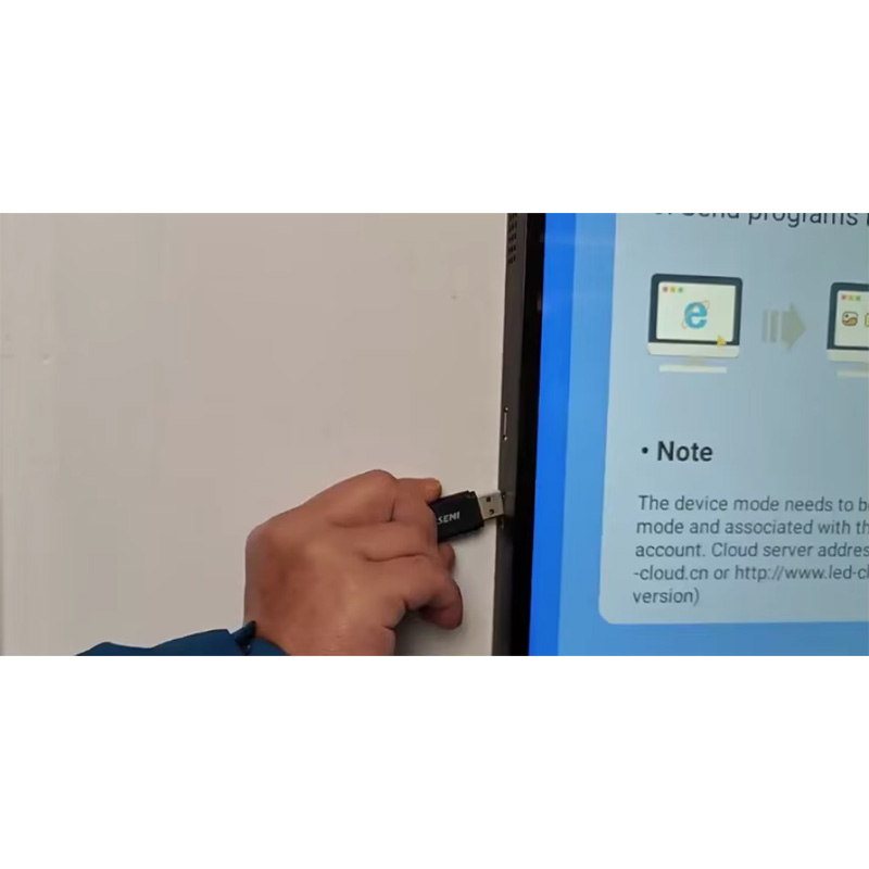 55 Inch 4K LCD Wall-Mounted Poster (6)